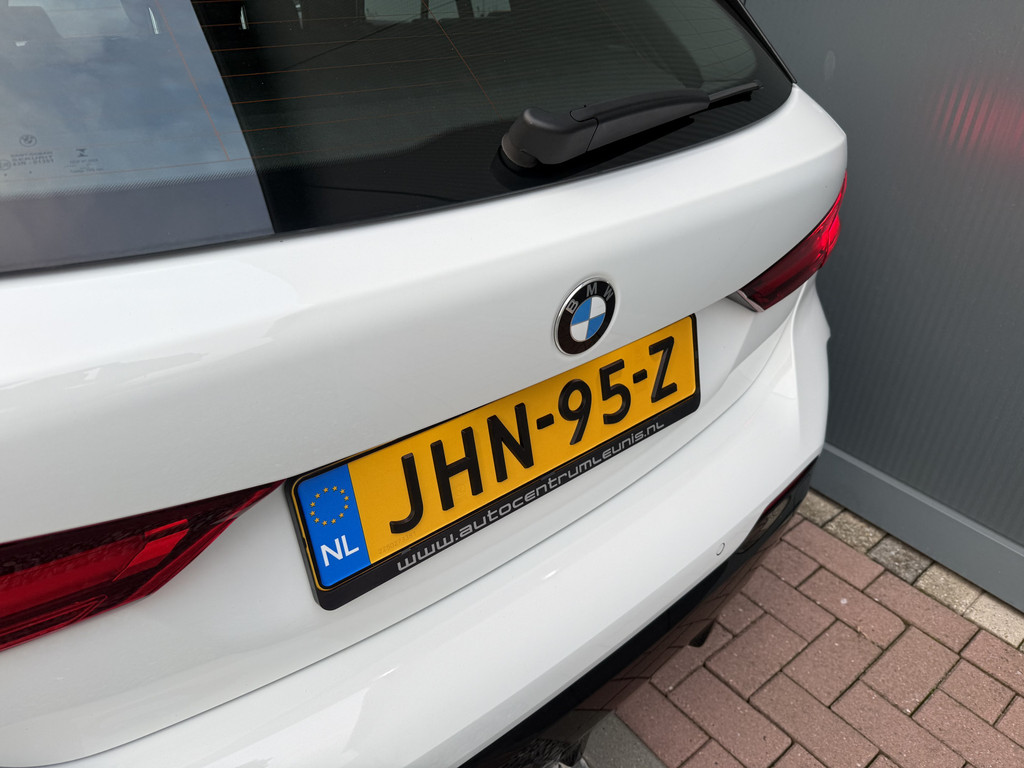48497268-10.jpg