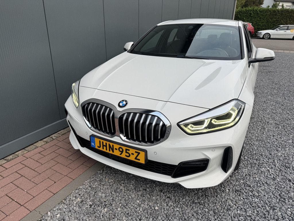 48497268-14.jpg