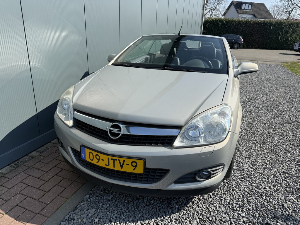 52243396-13.jpg