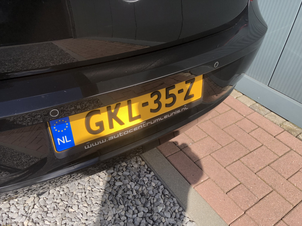 54275753-9.jpg