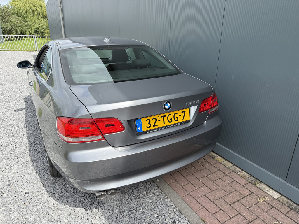 54338083-14.jpg