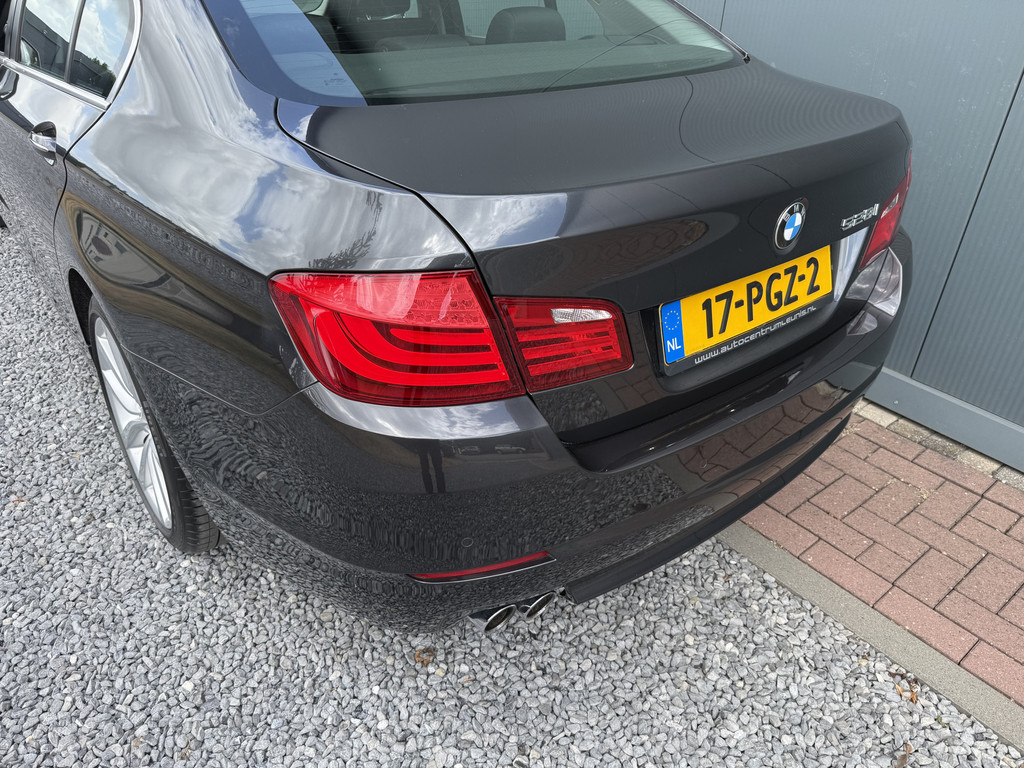 55443572-4.jpg
