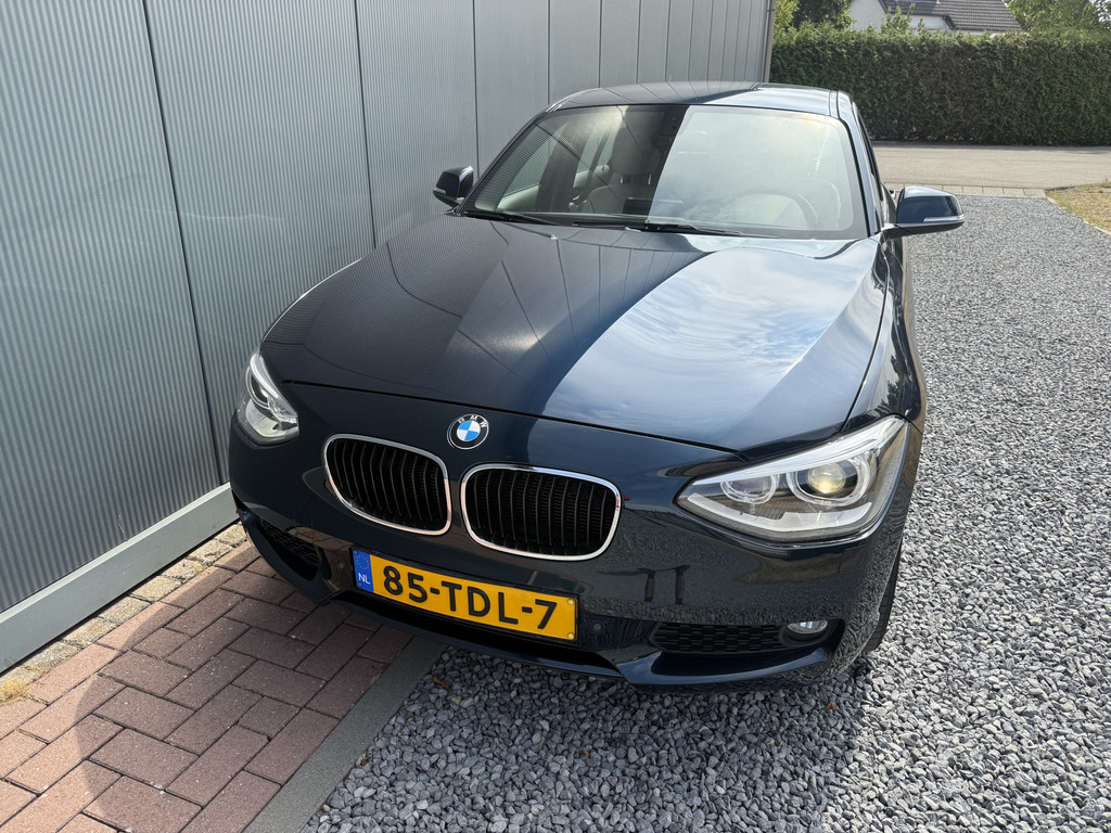 56046428-14.jpg