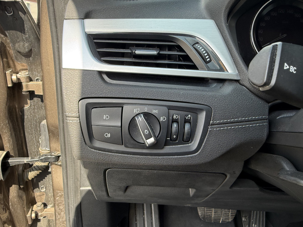 56050278-33.jpg
