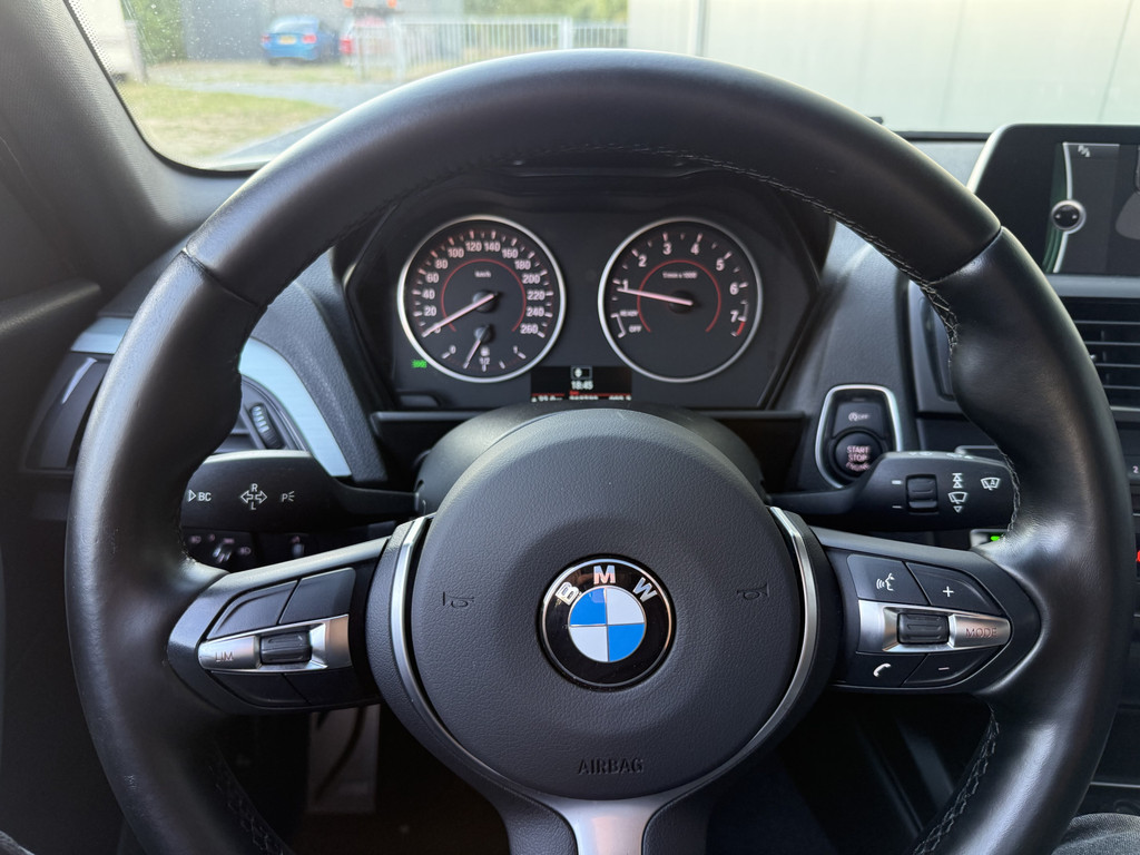 56207087-50.jpg