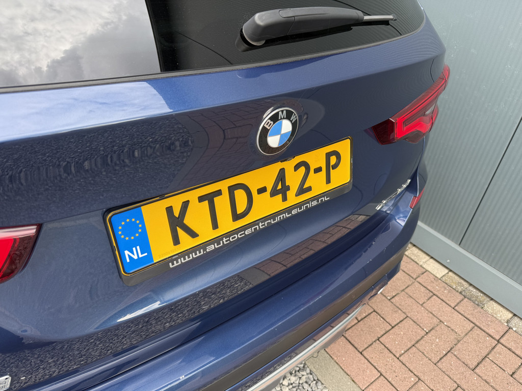 56433530-10.jpg