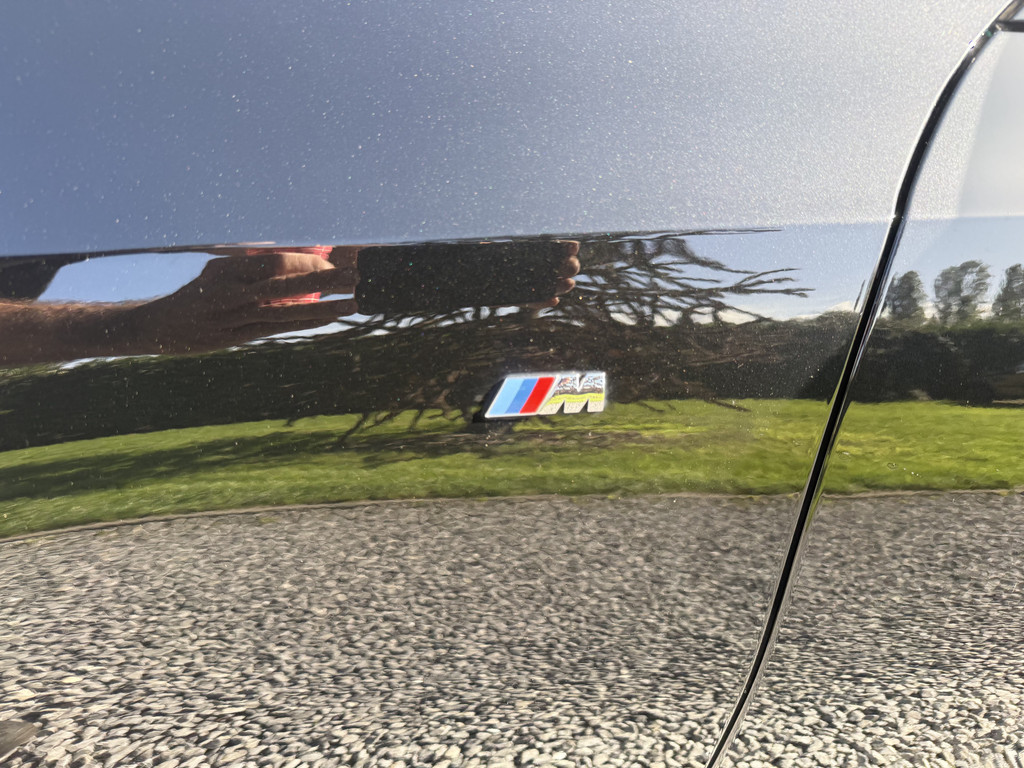 56511840-17.jpg