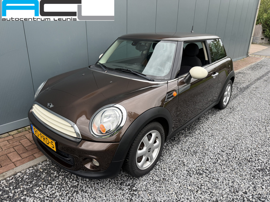 57022011-0.jpg