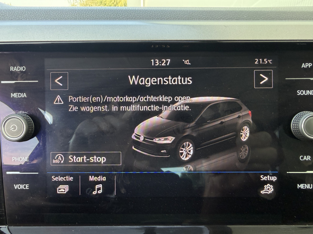 57107715-39.jpg